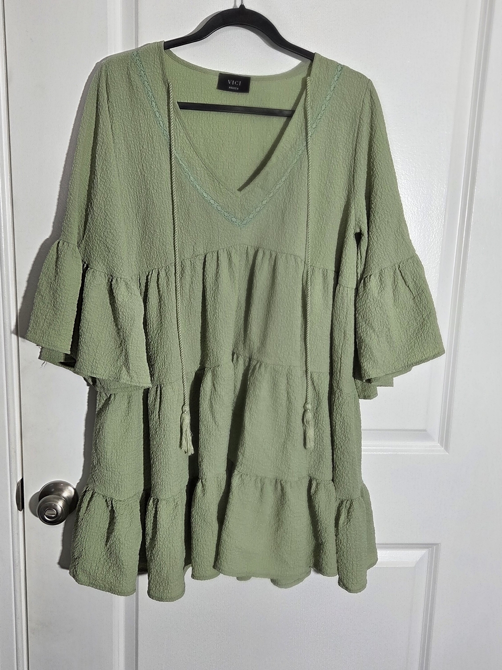 VICI Bohemian Style Flowy Sleeves Dress Size Medium NWOT